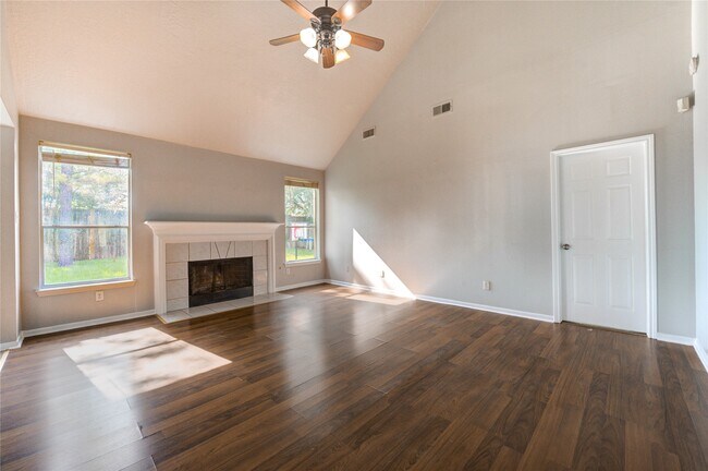 Building Photo - 16814 Benwick Dr