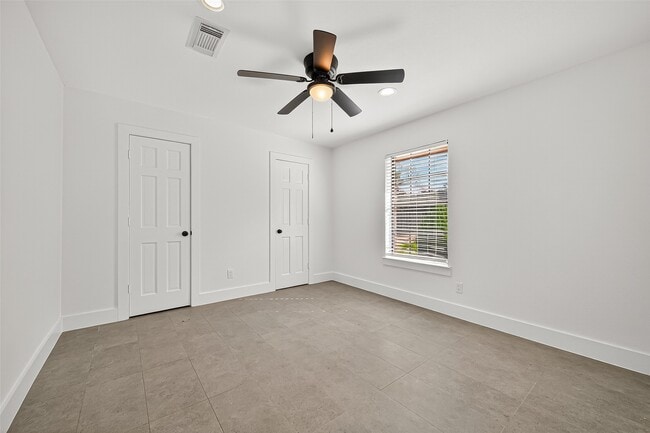 Building Photo - 11507 Oak Valley Dr