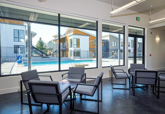 Building Photo - Contemporary 2 bed, 2.5 bath Luxury Townhouse | Available Mid-December