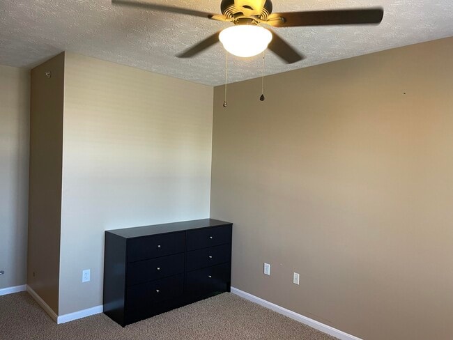 Building Photo - 1153 Fairman Way