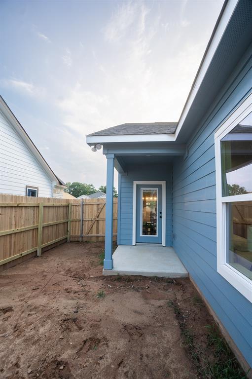 Building Photo - 306 String Pr Wy