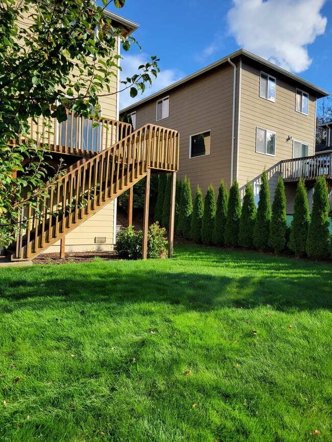 Building Photo - Suburban Serenity Nestled in the Heart of Lake Stevens