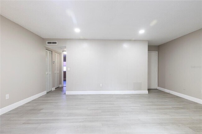Building Photo - 3805 Cortez Cir