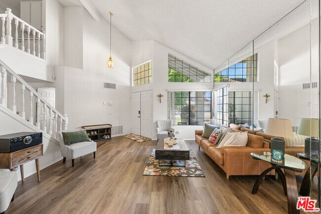 Building Photo - 43258 33rd St W