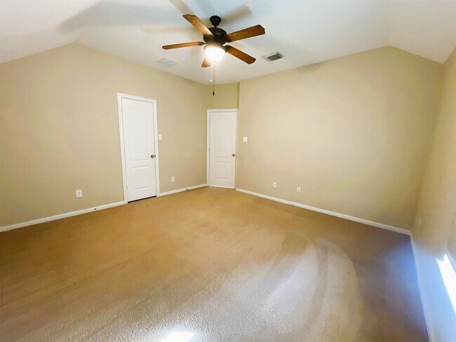 Building Photo - 26311 Meadow Dawn Ln