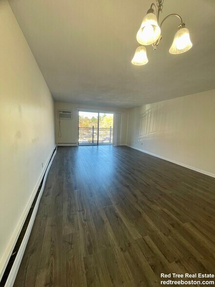 Building Photo - 24 Whites Ave