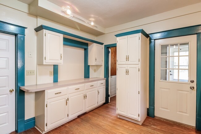 Building Photo - 259 Valley Ave NW