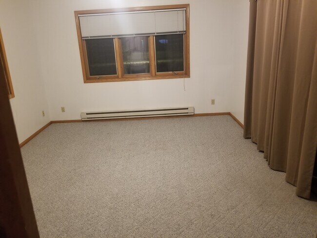 Sunroom - 5695 Wilshire Dr