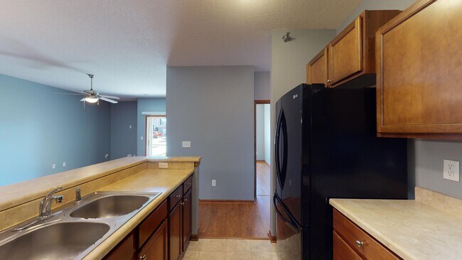 Building Photo - Fantastic condo in Ankeny-6mo Lease Option