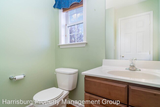 Building Photo - 3 br, 2.5 bath House - 164 Old Schoolhouse...