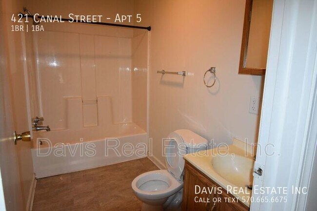 Building Photo - 421 Canal St