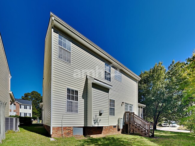 Building Photo - 8420 Astwell Ct