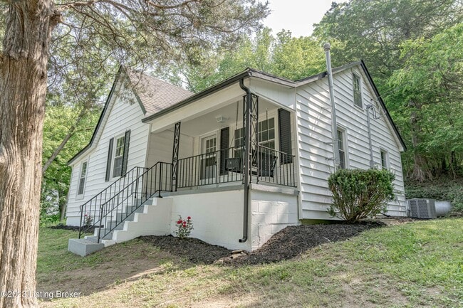 Building Photo - 1886 S Bardstown Rd