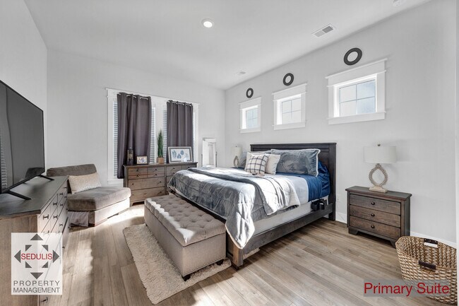 Building Photo - 1754 Sandybrook Dr