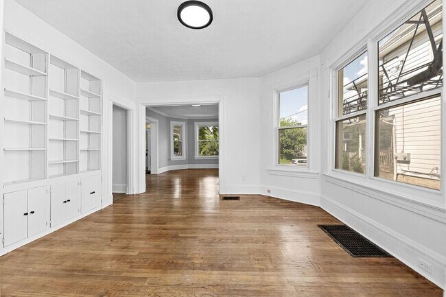 Building Photo - 1753 Williams Ave