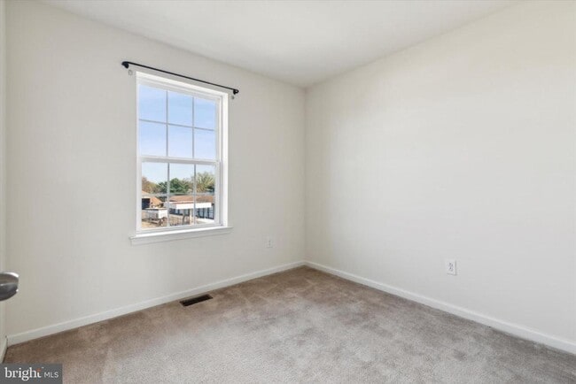 Building Photo - 145 Mercer Ct