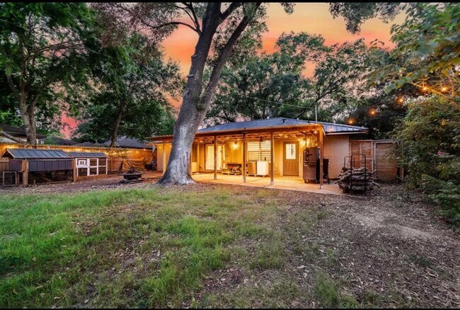Building Photo - 10305 Bassoon Dr