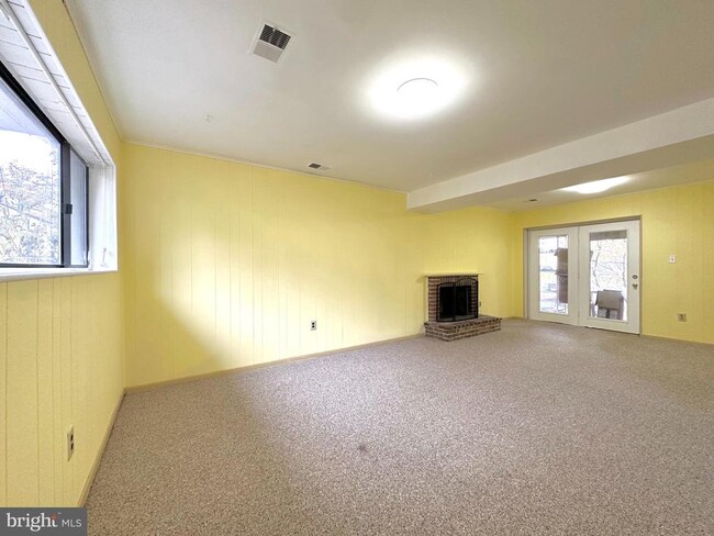Building Photo - 4 Renmark Ct