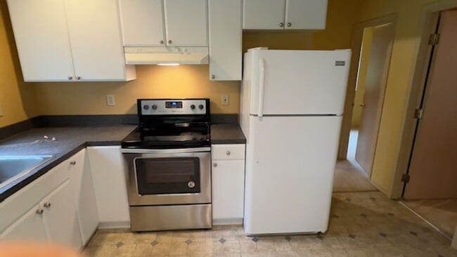 Building Photo - Beautiful 2 Bed 1 Bath MIL Unit near Cedar Grove, Issaquah