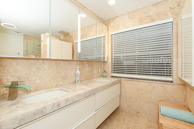 Building Photo - 4338 Gator Trace Cir