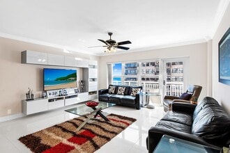 Building Photo - 3850 Galt Ocean Dr