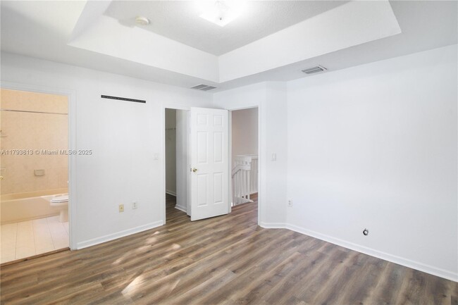 Building Photo - 1438 SE 24th Ct
