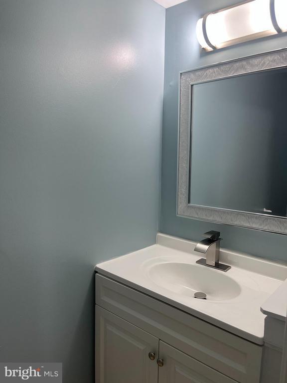 Building Photo - 702 Brandon Cir