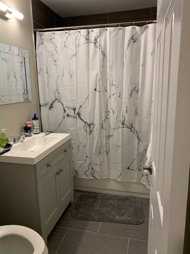 Building Photo - 436 N Gerard Ave