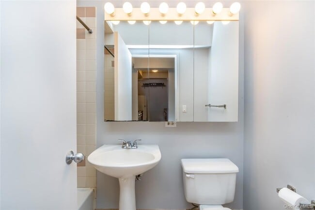 Building Photo - 4-74 48th Avenue Unit