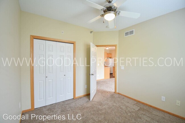 Building Photo - 2 br, 2 bath House - 10320 Norfolk Dr #4
