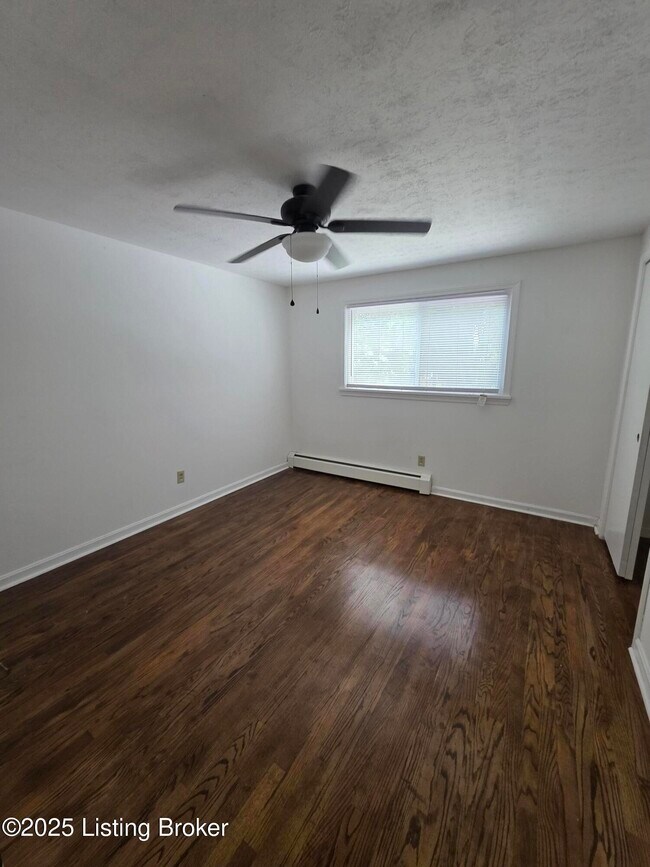 Building Photo - 6809 Shareith Dr