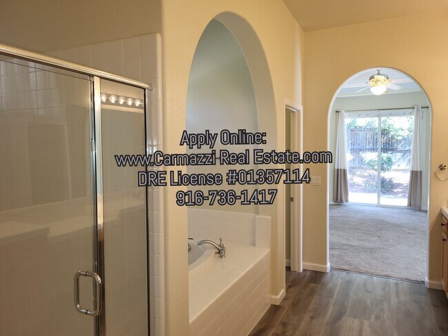 Building Photo - 1201 Souza Way