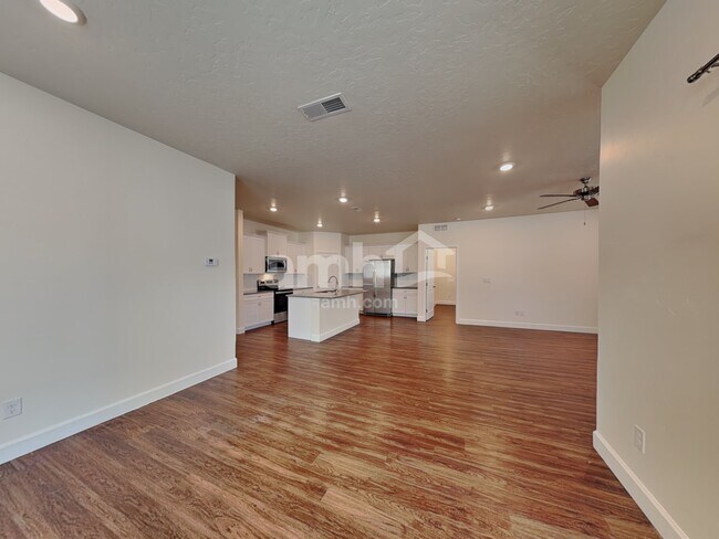 Building Photo - 5054 W White Ash Ct