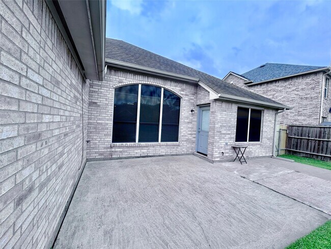 Building Photo - 5018 Rocky Manor Ln