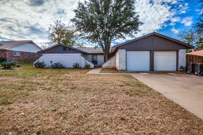 Primary Photo - Stylish Home with Big Backyard in Prime Lo...