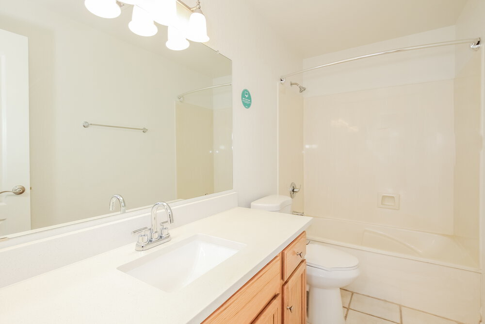 Building Photo - 14446 W Wendover Dr