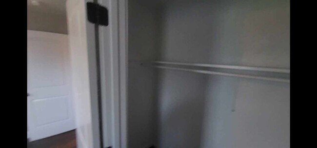 Building Photo - Granbury TX ; 2 bed 1 bath duplex! Water provided