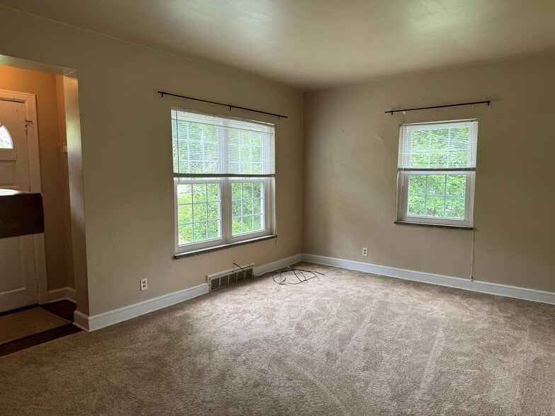 Building Photo - 1505 Ravinia Rd