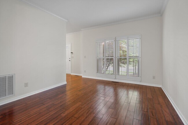 Building Photo - 3258 Nolen Ln