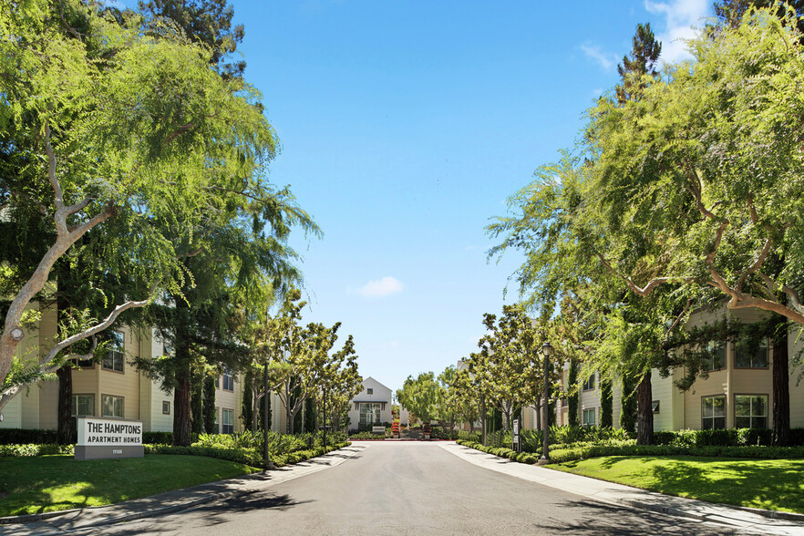 Building Photo - The Hamptons Apartment Homes