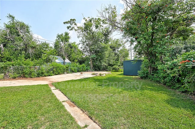 Building Photo - 2532 NW 16th St