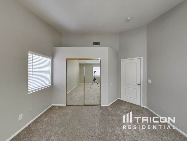 Building Photo - 6119 Bing Cherry Dr