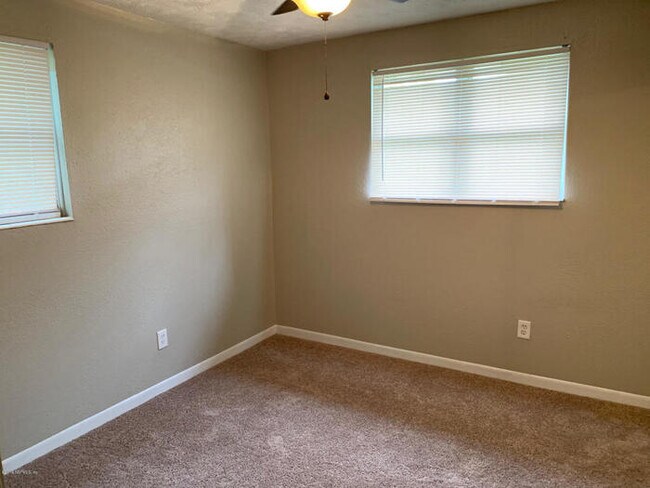 Building Photo - Coming Soon | 3BR Westside Home Close to NAS Jax & Cecil Field