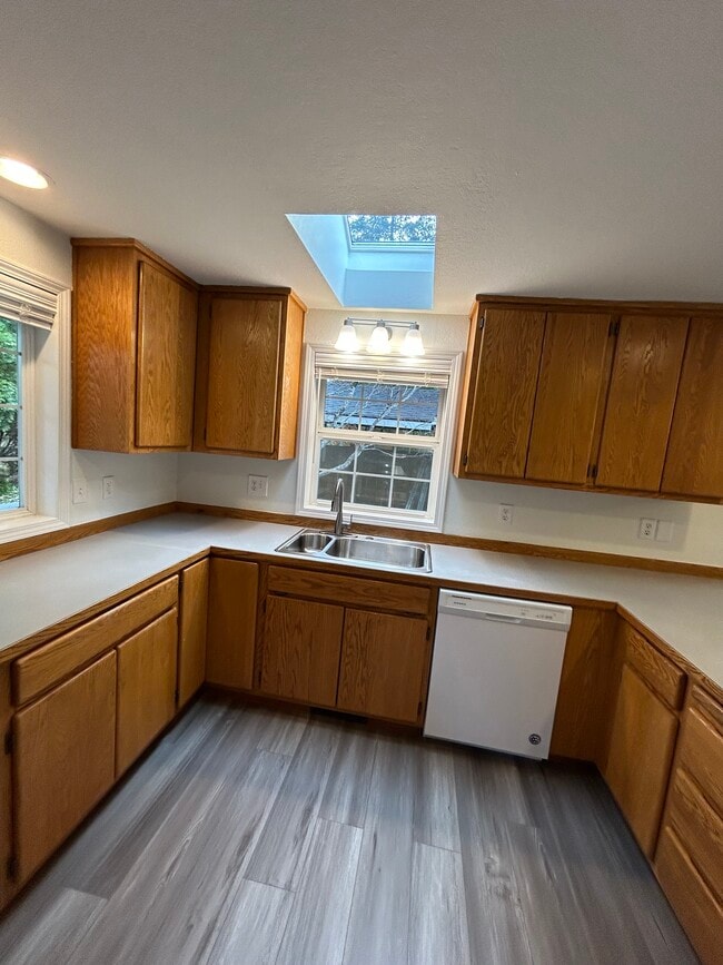 Building Photo - 4906 123rd St NE