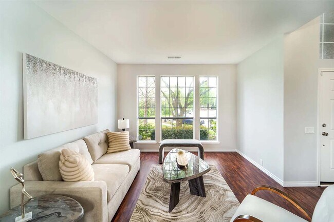 Building Photo - 2813 Ariel Cove