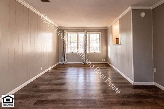 Building Photo - 4814 Blum Dr