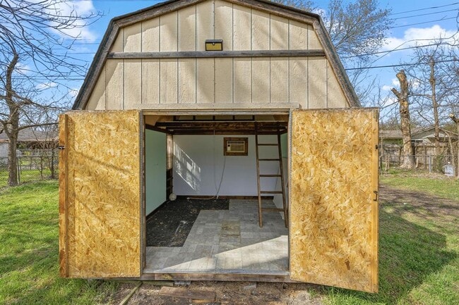 Building Photo - 1402 Kent St