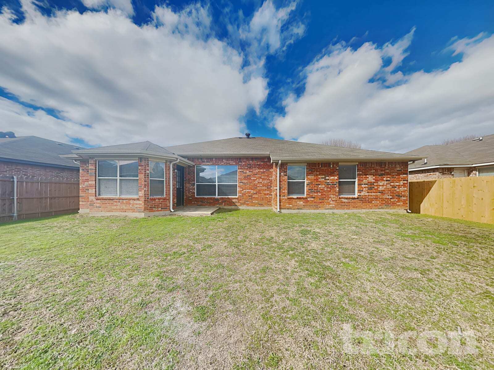 Building Photo - 932 Crowder Dr