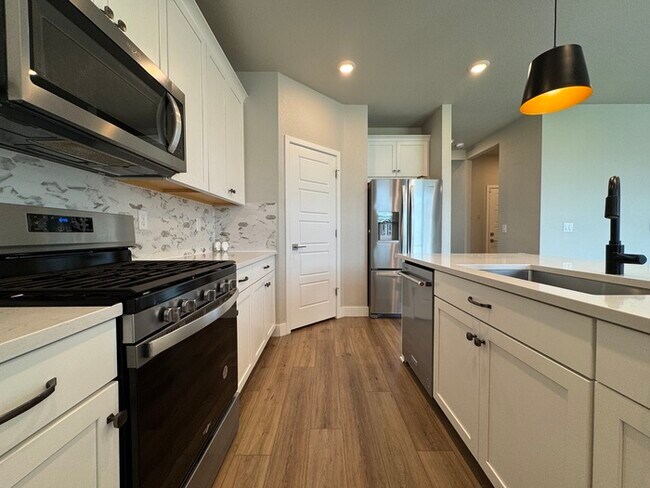 Building Photo - 13427 Broad Wing Dr