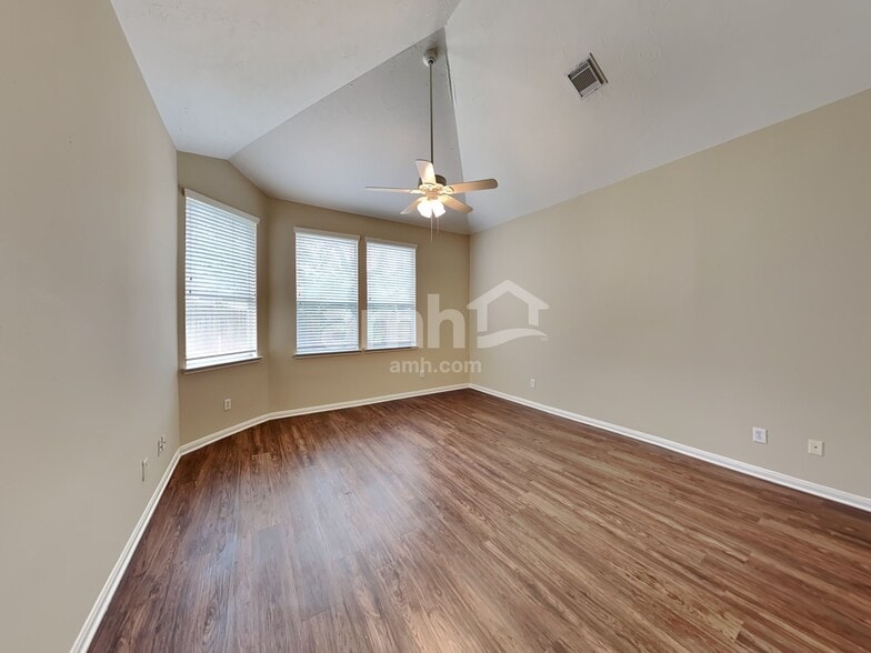 Building Photo - 4919 Chase Wick Dr